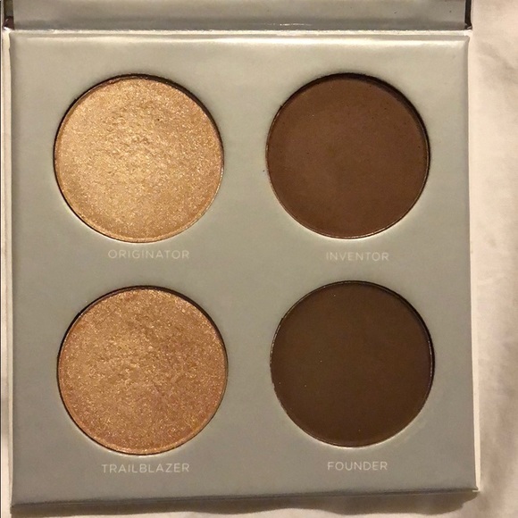 PUR Sculptor Highlight and Contour Palette - Picture 4 of 4